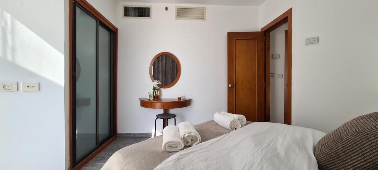 Go To Apartments In Leonardo Bat Yam Exteriör bild