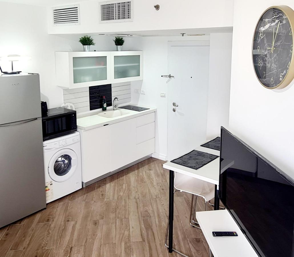 Go To Apartments In Leonardo Bat Yam Exteriör bild