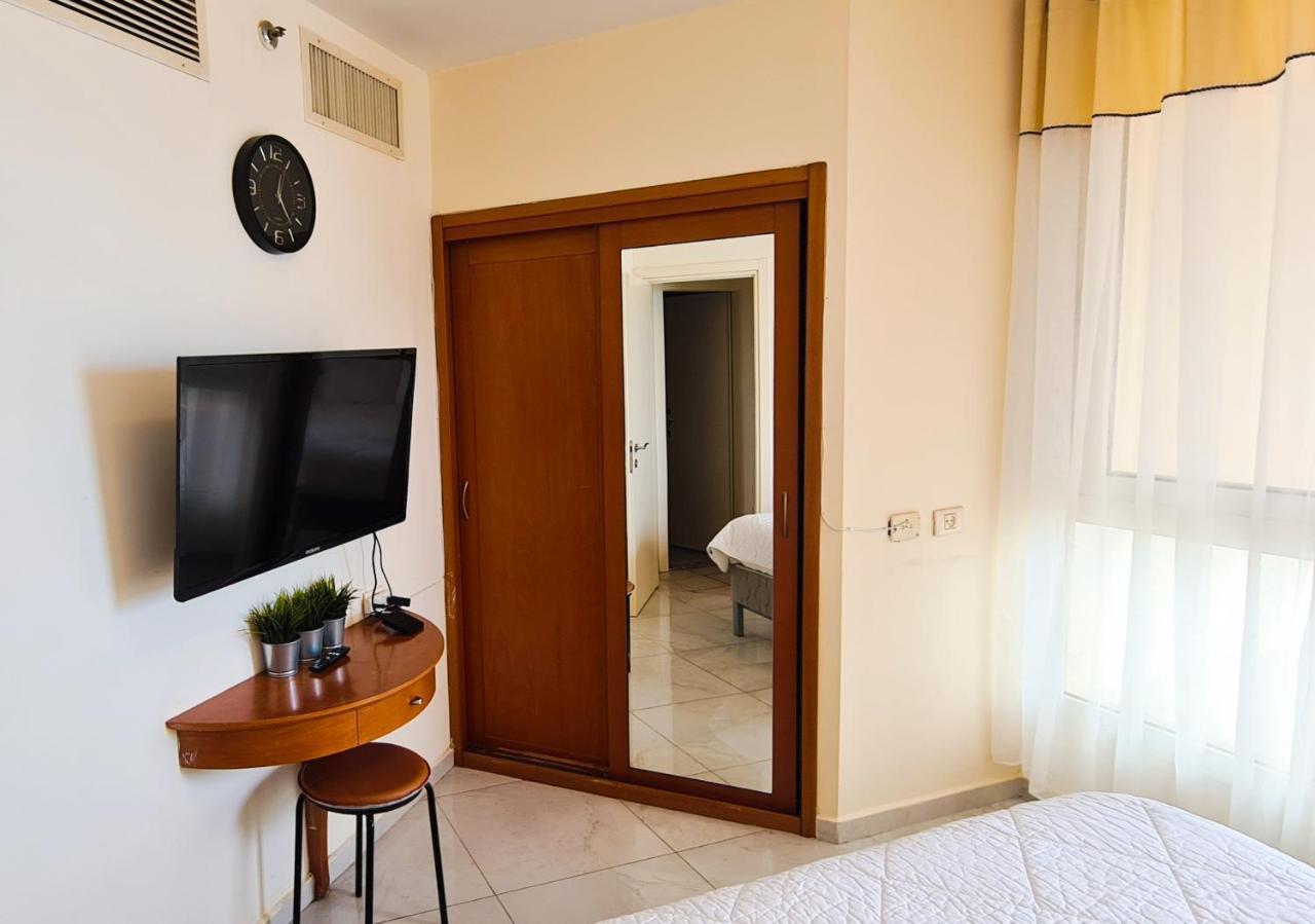 Go To Apartments In Leonardo Bat Yam Exteriör bild