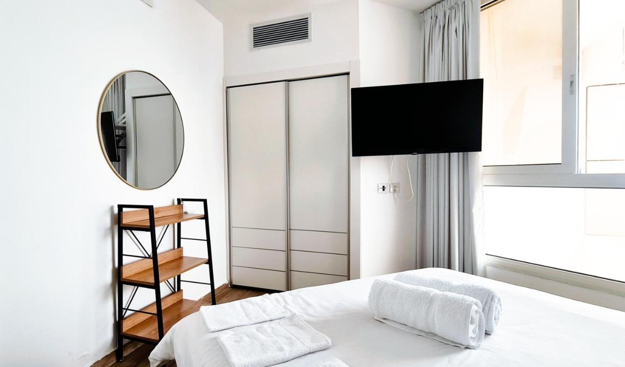Go To Apartments In Leonardo Bat Yam Exteriör bild