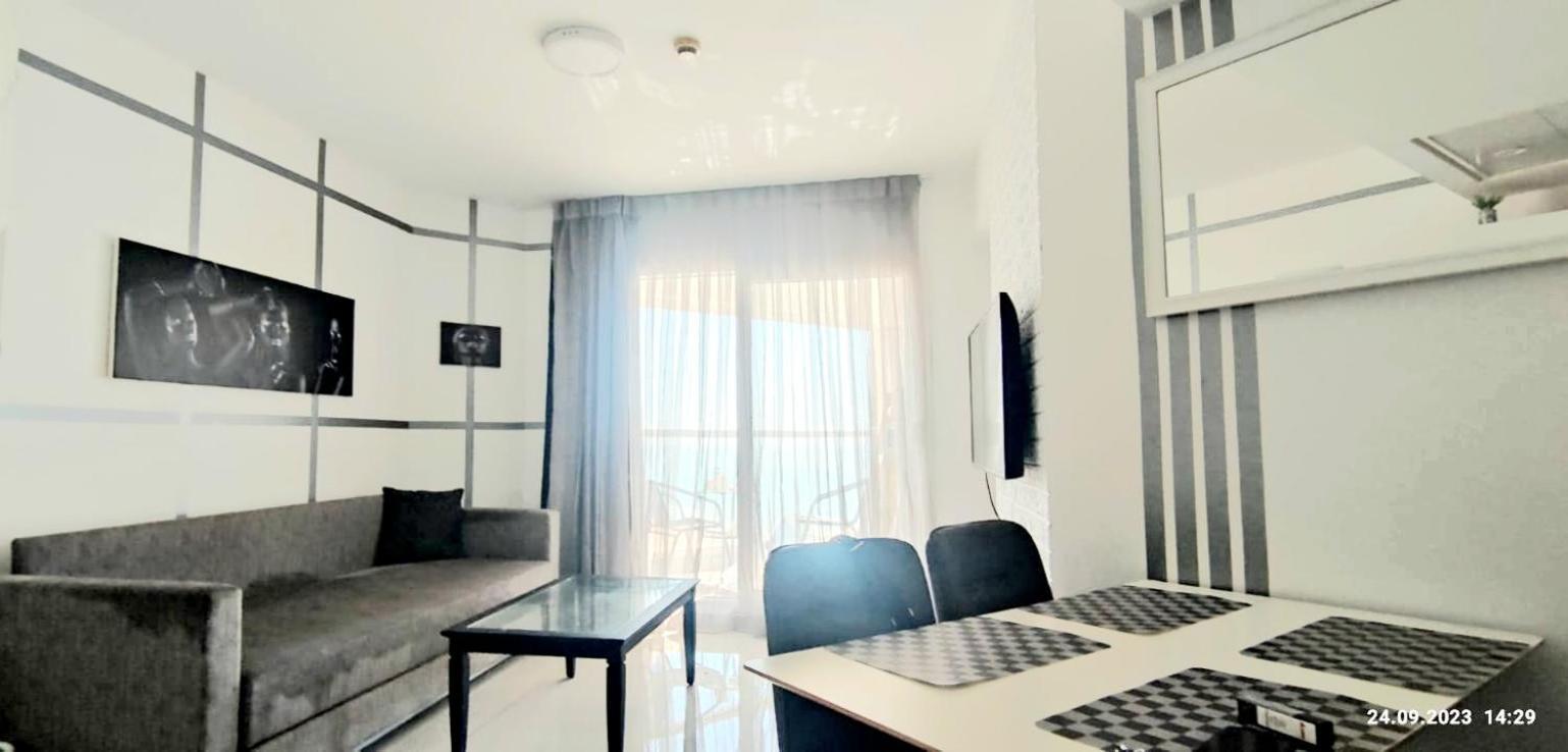 Go To Apartments In Leonardo Bat Yam Exteriör bild