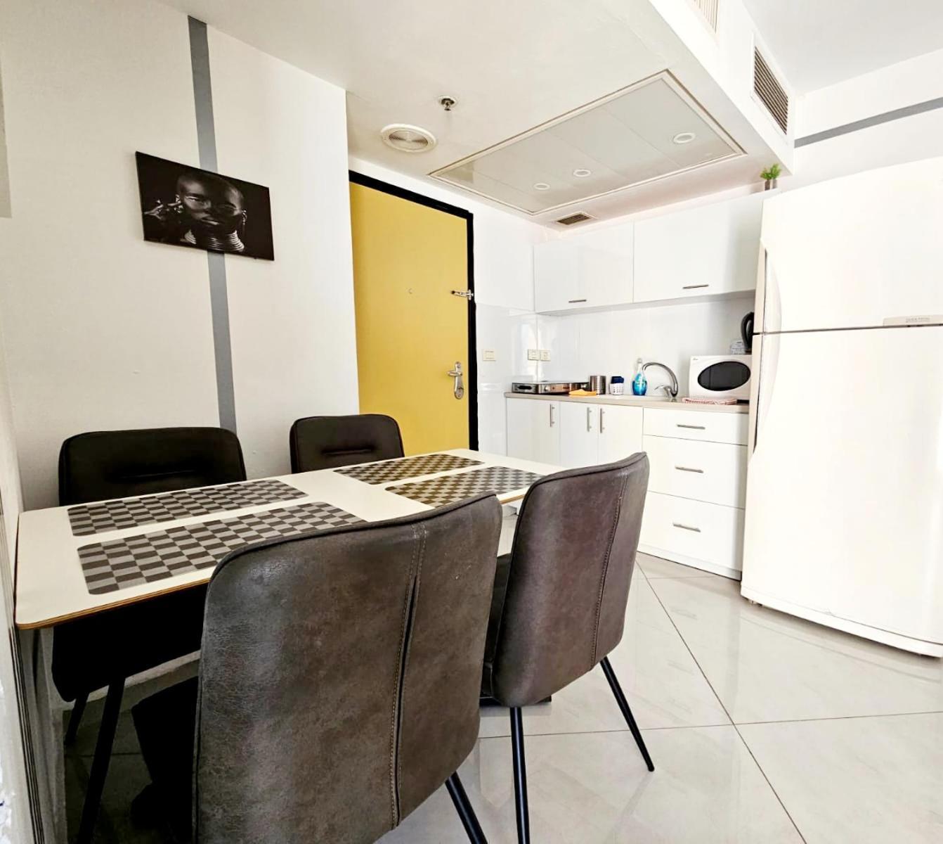 Go To Apartments In Leonardo Bat Yam Exteriör bild