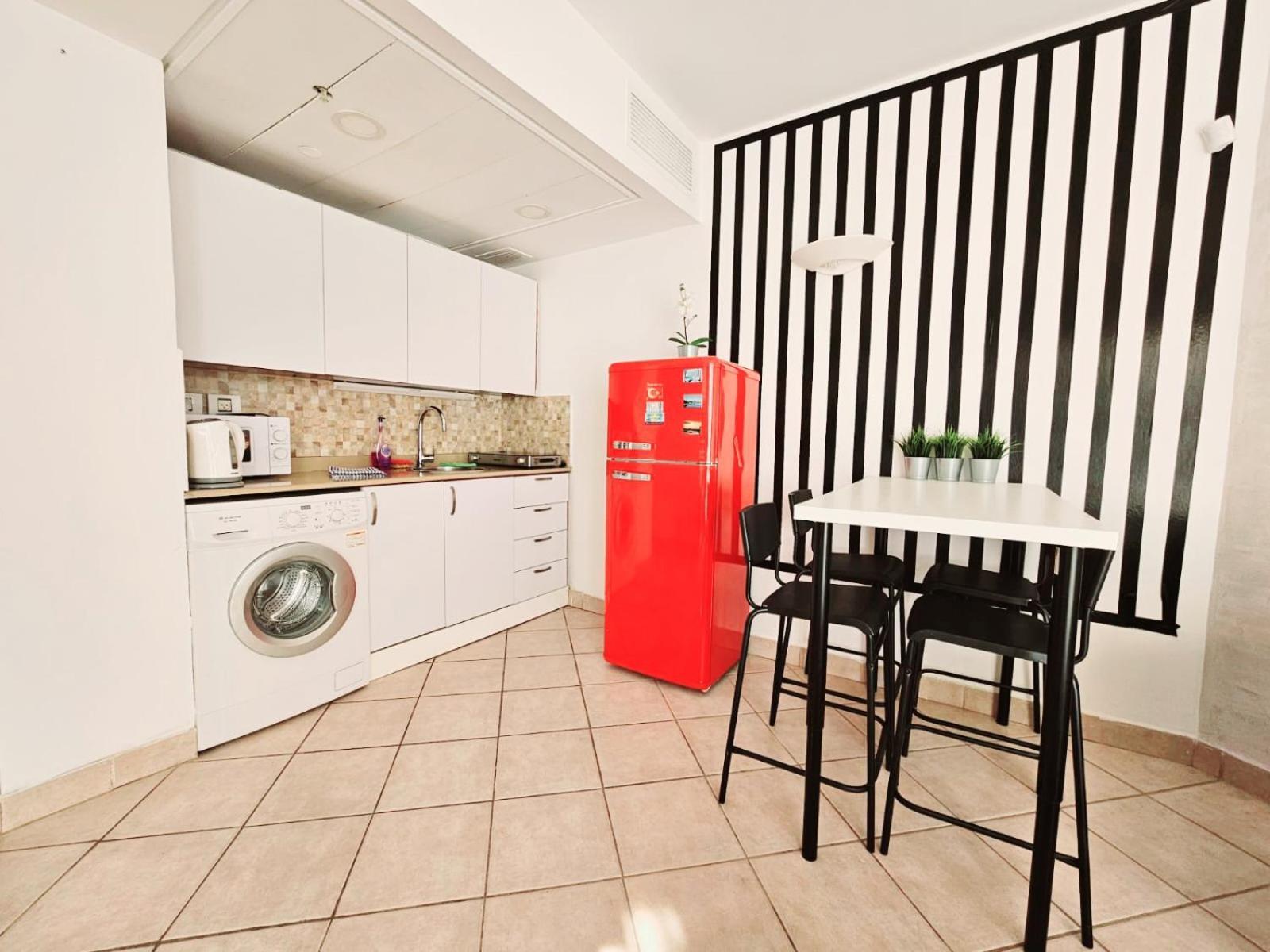 Go To Apartments In Leonardo Bat Yam Exteriör bild