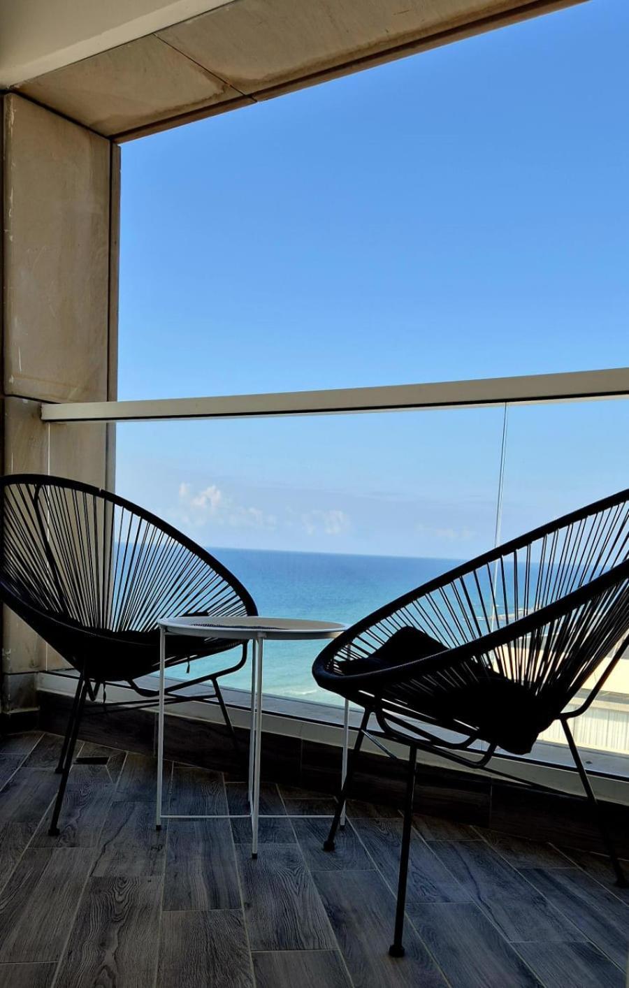 Go To Apartments In Leonardo Bat Yam Rum bild