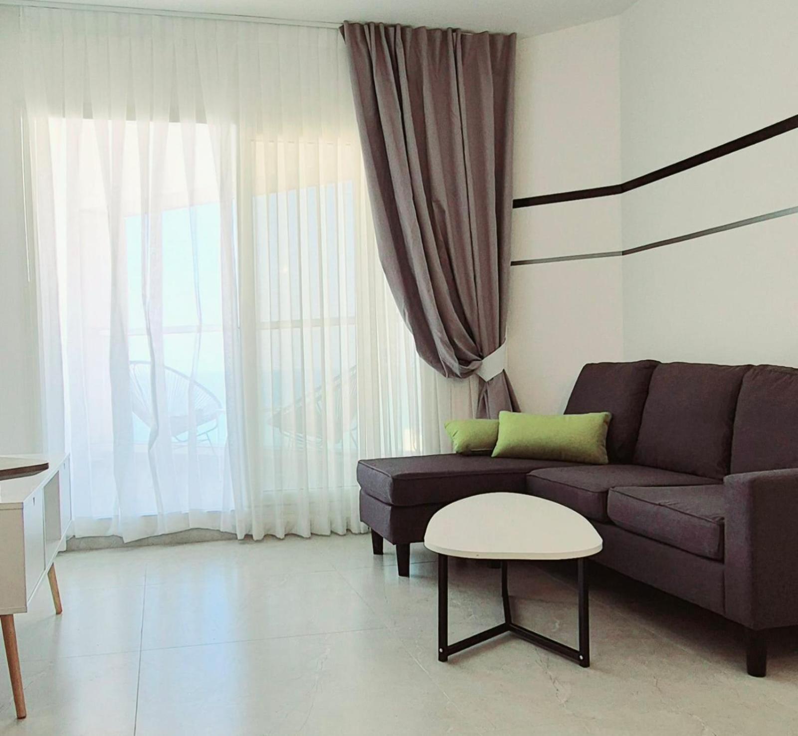 Go To Apartments In Leonardo Bat Yam Rum bild