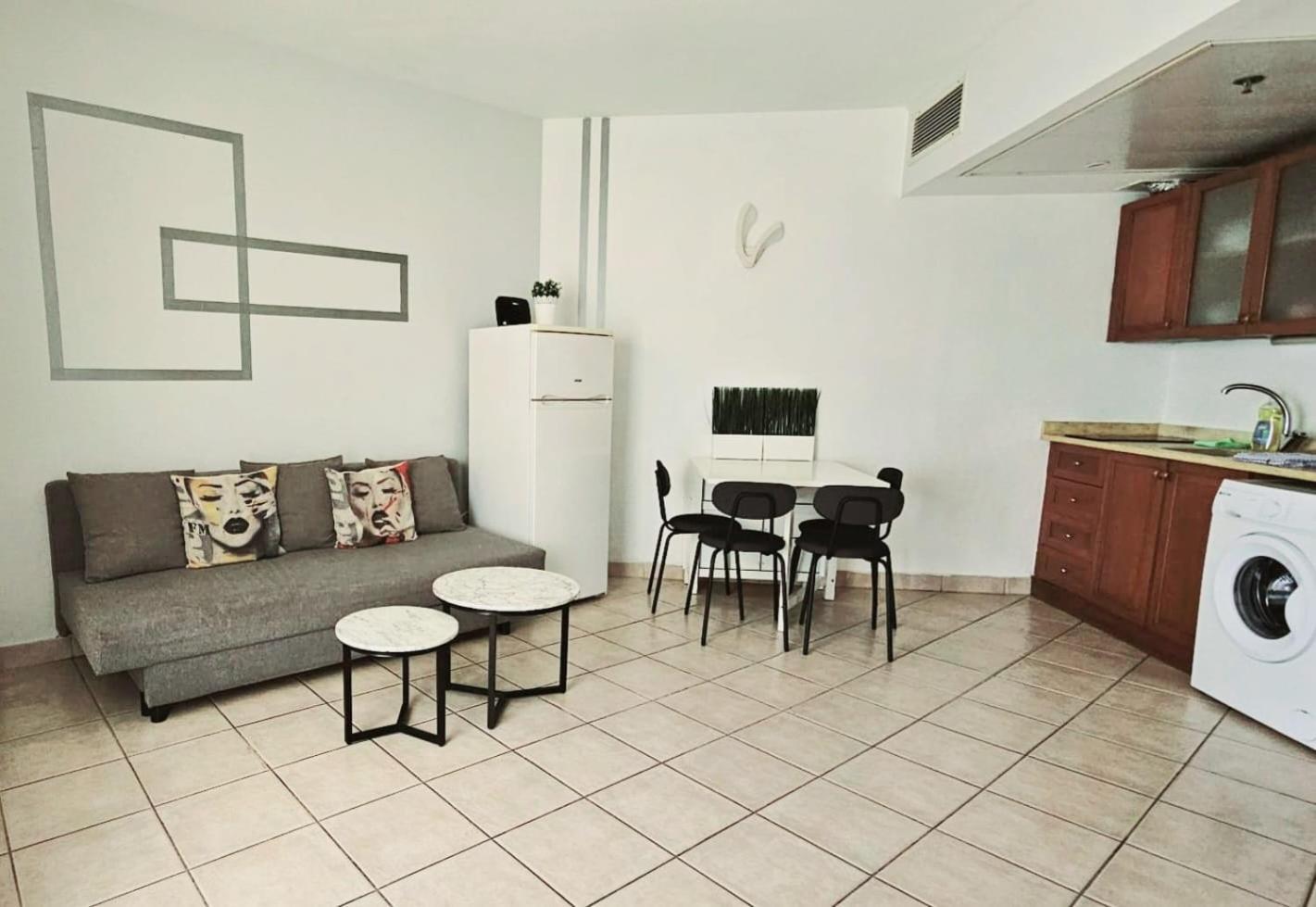 Go To Apartments In Leonardo Bat Yam Exteriör bild